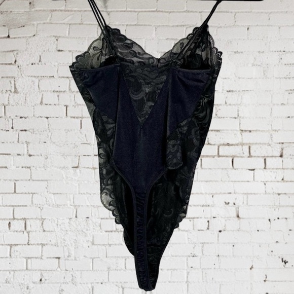 Vintage Lingerie Teddy Bodysuit - Picture 2 of 5